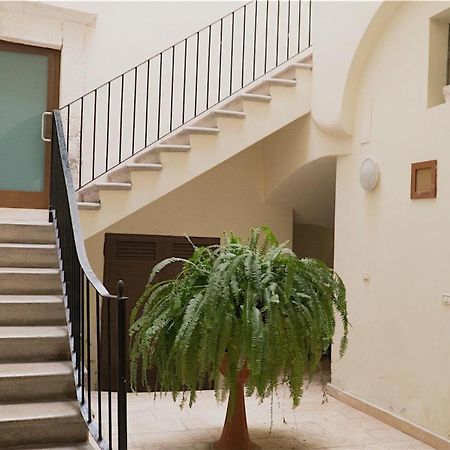 More Apartments Il Ferrarese Бари Экстерьер фото