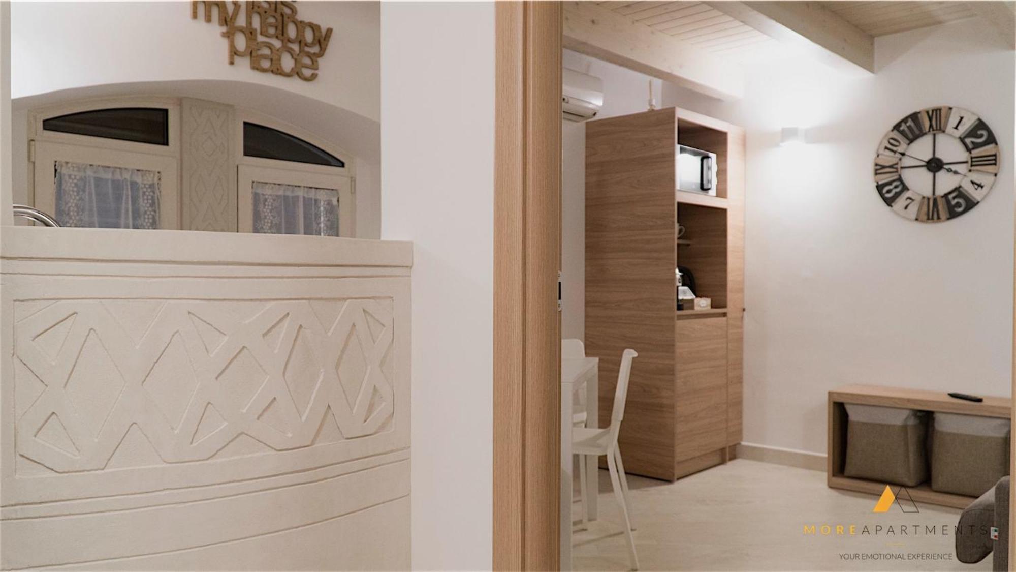 More Apartments Il Ferrarese Бари Экстерьер фото