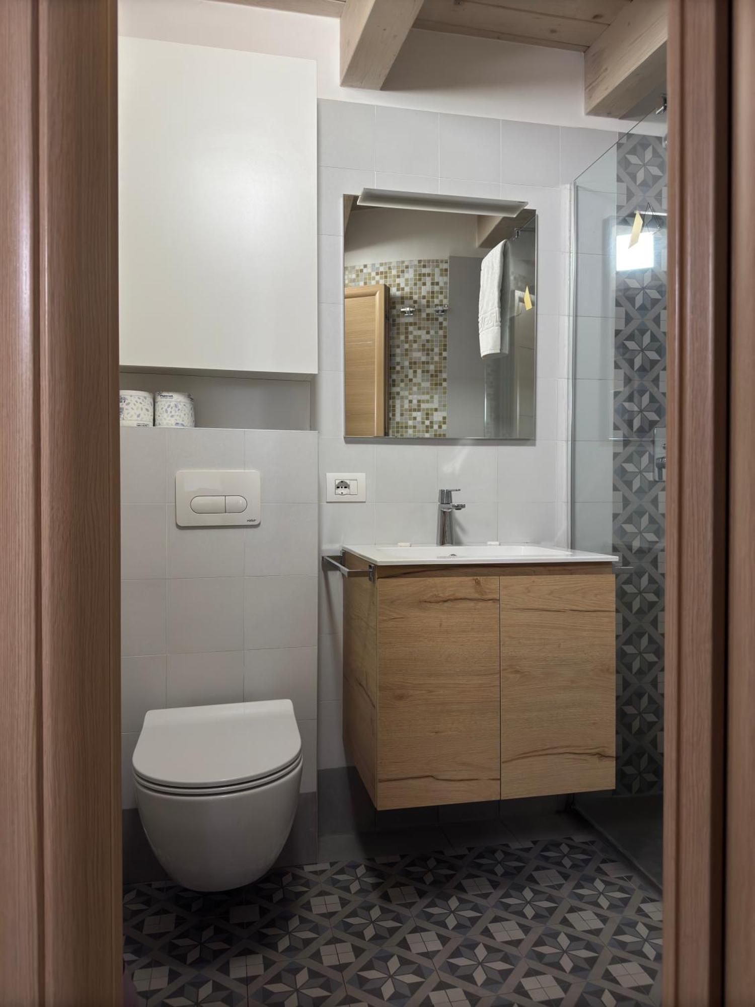 More Apartments Il Ferrarese Бари Экстерьер фото