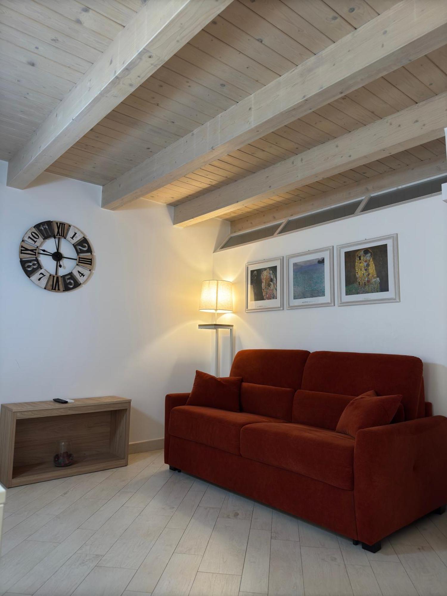 More Apartments Il Ferrarese Бари Экстерьер фото