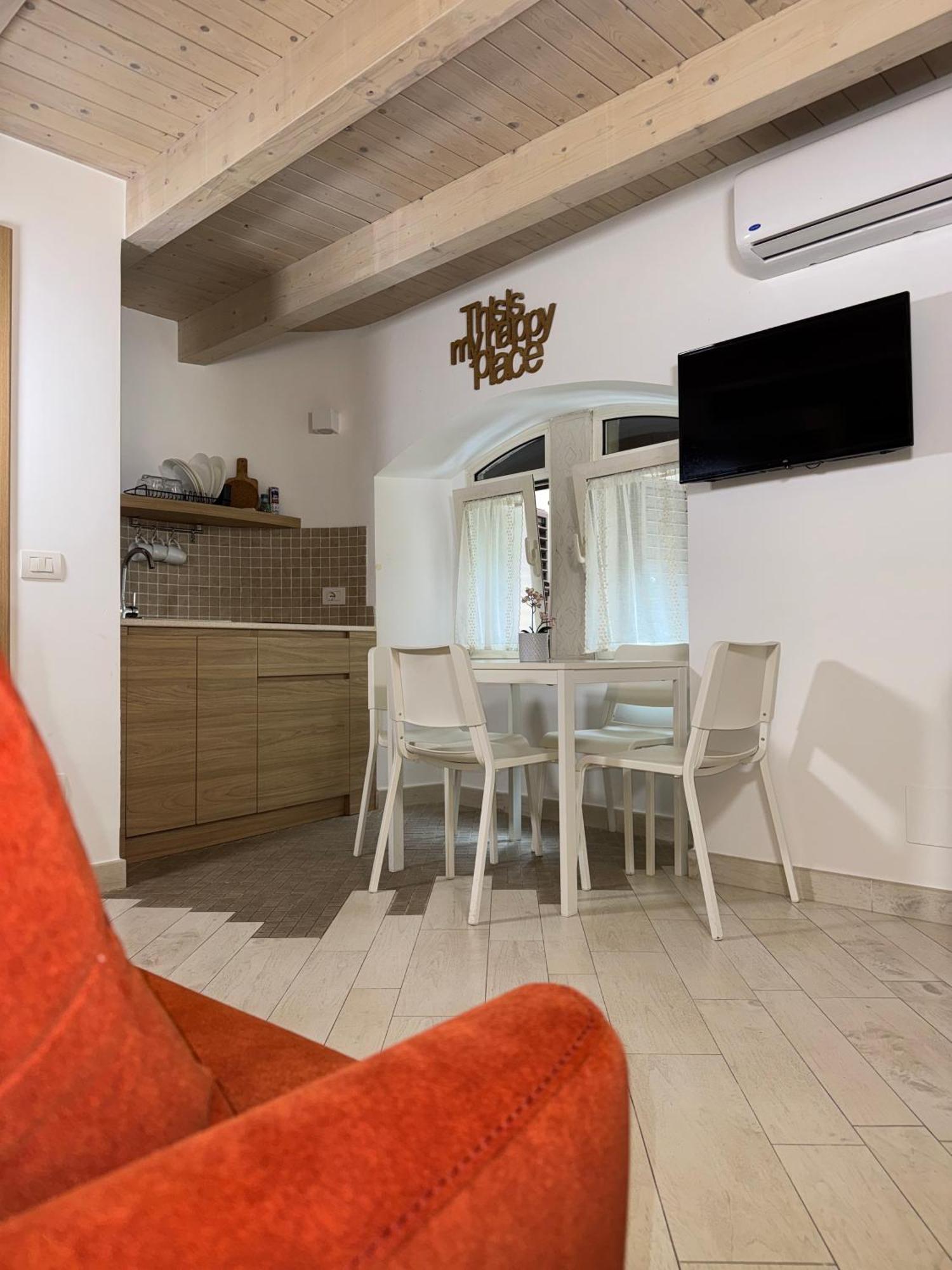 More Apartments Il Ferrarese Бари Экстерьер фото